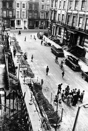 Roger Mayne, St. Stephens Gardens, Looking Down, London,  W2, 1961
Vintage gelatin silver print, 23 3/8 x 16 3/4 in. (59.4 x 42.5 cm)
1135
Sold