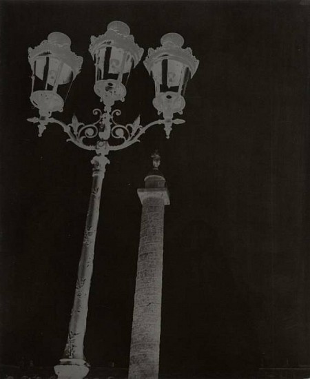Jean Moral, La colonne VendÁ´me, 1932
Vintage gelatin silver print, 11 3/8 x 9 3/8 in. (28.9 x 23.8 cm)
1177
Price Upon Request