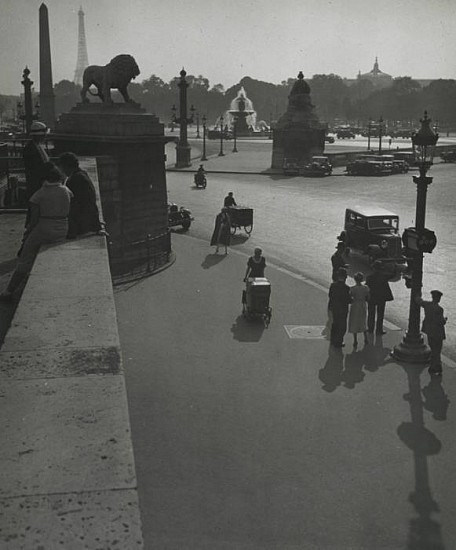 Jean Moral, Place de la Concorde, 1928
Vintage gelatin silver print, 10 3/8 x 8 1/2 in. (26.2 x 21.6 cm)
1255
Sold