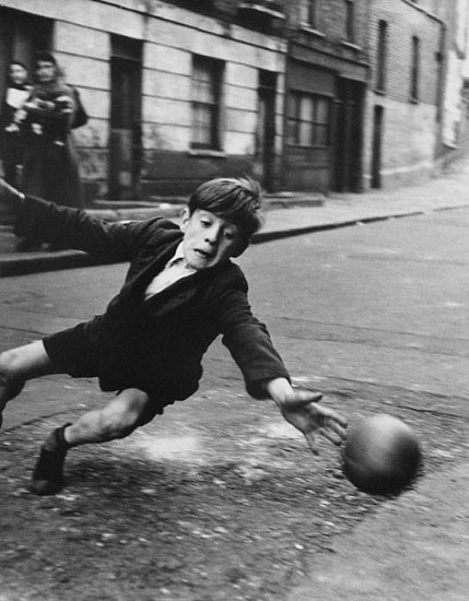 Roger Mayne, Goalie, Brindley Road, Paddington, London, 1956
Vintage gelatin silver print, 19 1/2 x 14 1/2 in. (49.5 x 36.8 cm)
1516
Sold