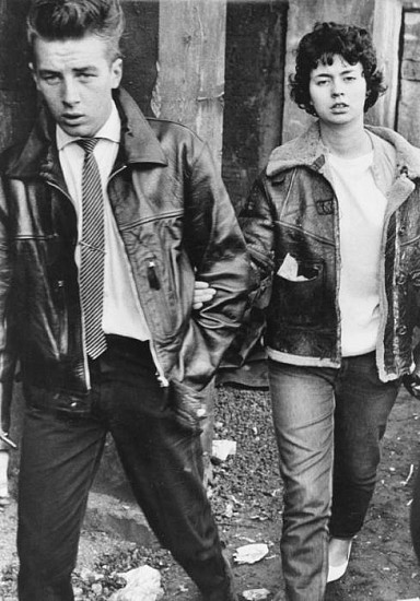 Roger Mayne, Teenage Couple, Crystal Palace, Late 1950s
Vintage gelatin silver print, 13 3/8 x 9 3/8 in. (34 x 23.8 cm)
1524
Sold