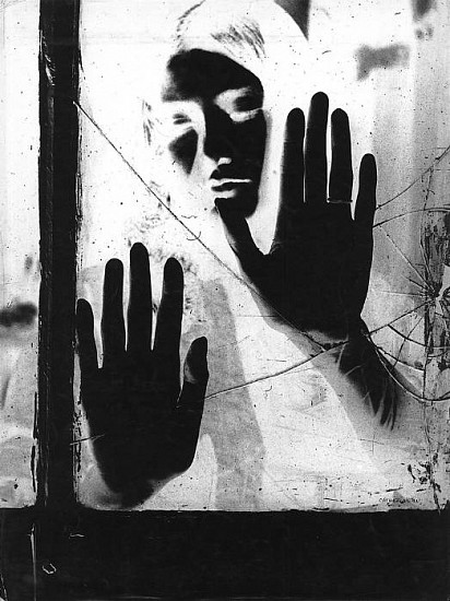 Roger Catherineau, La Vitre (The Window Pane), 1954
Vintage gelatin silver print, 15 7/8 x 11 13/16 in. (40.3 x 30 cm)
2837
Sold