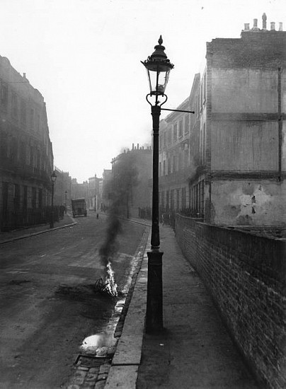 Roger Mayne, Off Harrow Road, Paddington, 1960
Vintage gelatin silver print, 9 13/16 x 7 1/4 in. (24.9 x 18.4 cm)
2893
Sold