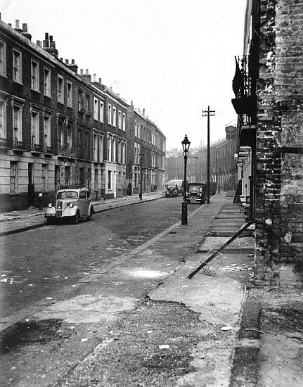 Roger Mayne, Hampden Crescent, Paddington, 1956
Vintage gelatin silver print, 11 1/16 x 8 3/4 in. (28.1 x 22.2 cm)
2911
Sold