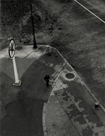Gita Lenz, Street Scene (Carmine Street & 7th Avenue, NY), late 1940s - 1950s
Vintage gelatin silver print, 9 7/8 x 7 9/16 in. (25.1 x 19.2 cm)
3408
Sold