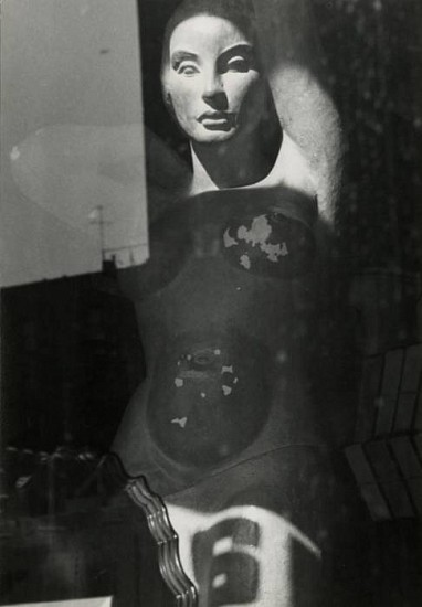 Gita Lenz, Untitled, late 1940s - 1950s
Vintage gelatin silver print, 9 3/8 x 6 1/2 in. (23.8 x 16.5 cm)
3412
Sold