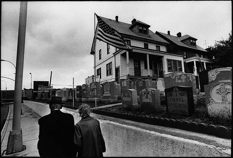 Robert D&#039;Alessandro, Long Island City, New York, 1971
Vintage gelatin silver print, 11 7/16 x 16 15/16 in. (29.1 x 43 cm)
3500