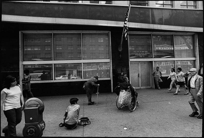 Robert D&#039;Alessandro, Welfare Department, Fourteenth St, New York City, 1971
Vintage gelatin silver print, 11 1/2 x 17 in. (29.2 x 43.2 cm)
3511