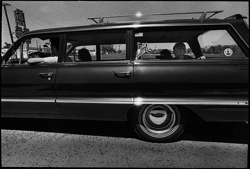 Robert D&#039;Alessandro, Sunrise Highway, Long Island, New York, 1972
Vintage gelatin silver print, 8 13/16 x 13 1/16 in. (22.4 x 33.2 cm)
3520