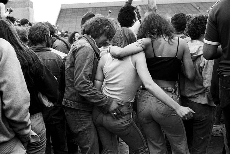 Joseph Szabo, Bump, Rolling Stones Fans, 1978
Vintage gelatin silver print, 8 5/16 x 12 1/2 in. (21.1 x 31.8 cm)
3903