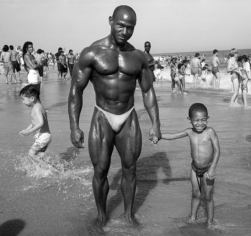Joseph Szabo | Ernst and Son, Jones Beach | 1993 | Gitterman