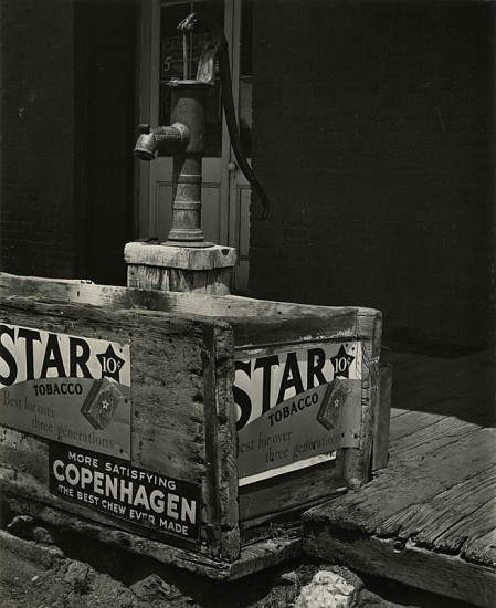 Alma Lavenson, Pump and Trough, Hornitos, California, 1940
Vintage gelatin silver print, 9 9/16 x 7 7/8 in. (24.3 x 20 cm)
5185