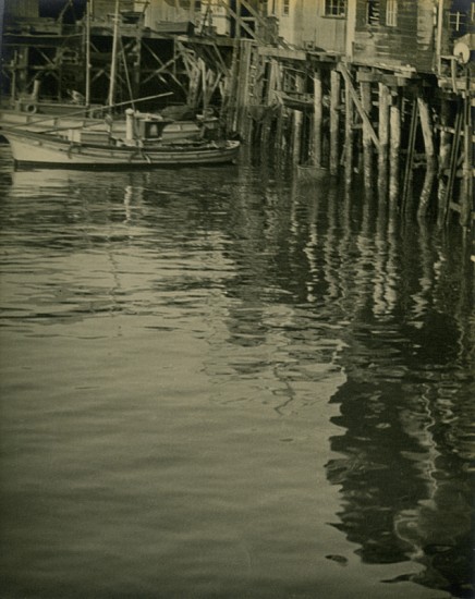 Alma Lavenson, Monterey Pier, 1928
Vintage gelatin silver print, 9 15/16 x 7 7/8 in. (25.2 x 20 cm)
5186