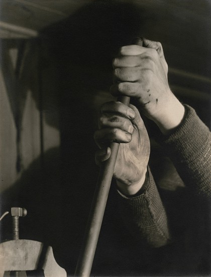 Alma Lavenson, Hands of an Etcher, 1932
Vintage gelatin silver print, 9 3/4 x 7 1/2 in. (24.8 x 19.1 cm)
5189