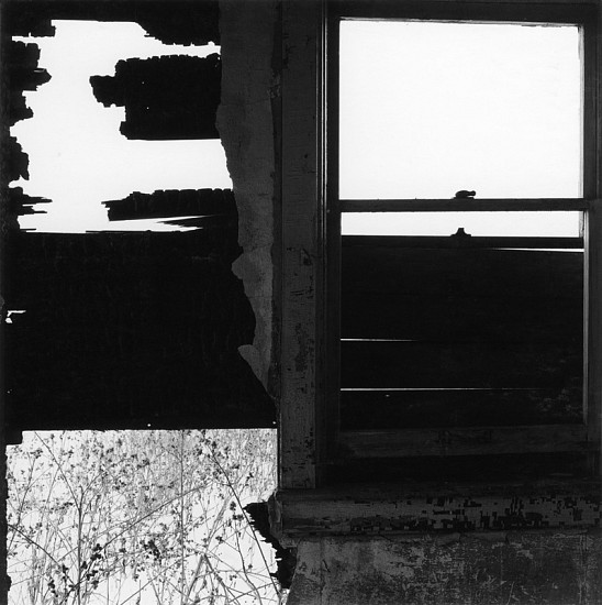 Charles H. Traub, Illinois, 1969
Vintage gelatin silver print, 5 1/2 x 5 1/2 in. (14 x 14 cm)
3979
Sold