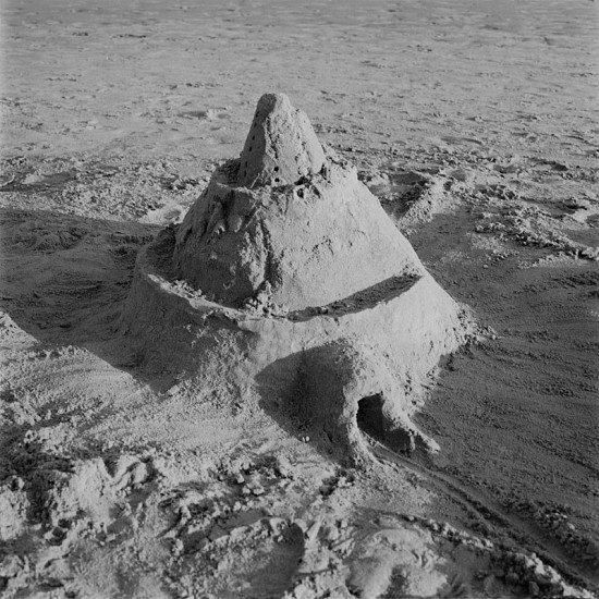 Stanley Greenberg, Untitled, Brooklyn, New York, 2003
Gelatin silver print, 10 x 10 in. (25.4 x 25.4 cm)
Edition of 5
3140