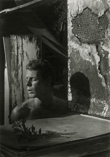 Edmund Teske, Untitled, Ice Box Series, 1954-5
Vintage gelatin silver print, 6 5/8 x 4 5/8 in. (16.8 x 11.8 cm)
5947
$7,500