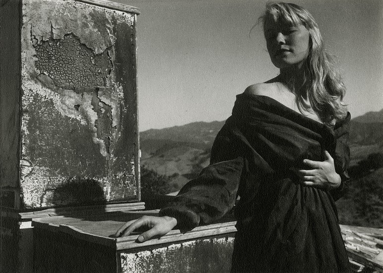 Edmund Teske, Shirley Hopps, at the Ice Boxes of Cornell, CA., 1954-5
Vintage gelatin silver print, 4 9/16 x 6 3/8 in. (11.6 x 16.2 cm)
5948