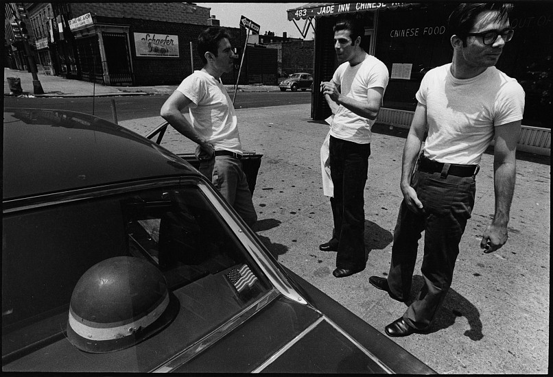 Robert D&#039;Alessandro, Myrtle Ave, Brooklyn, New York, 1972
Vintage gelatin silver print, 8 7/8 x 13 in. (22.5 x 33 cm)
3519