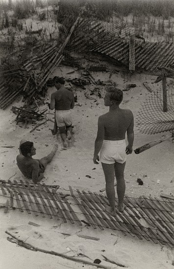 PaJaMa, Jack Fontan, Bill Harris and Jensen Yow, Fire Island, c. 1950
Vintage gelatin silver print, 6 7/16 x 4 3/16 in. (16.4 x 10.6 cm)
6290
Sold