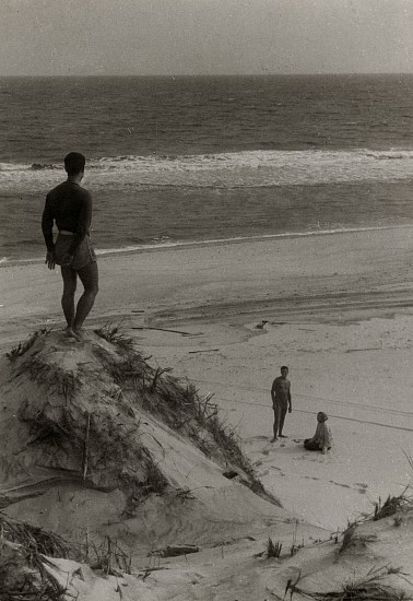 PaJaMa, José Martinez, Paul Cadmus and Margaret French, Fire Island, 1939
Vintage gelatin silver print, 5 13/16 x 4 1/16 in. (14.8 x 10.3 cm)
6292
Sold