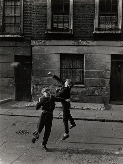 Roger Mayne, Brindley Road, Paddington, London, 1956
Vintage gelatin silver print, 9 5/8 x 7 3/16 in. (24.5 x 18.3 cm)
6477
$5,000