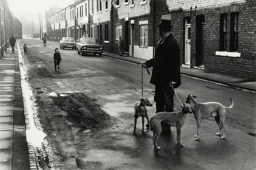 Roger Mayne, Skinningrove, North Yorkshire, 1972
Vintage gelatin silver print, 5 3/4 x 8 11/16 in. (14.6 x 22.1 cm)
6495
Sold