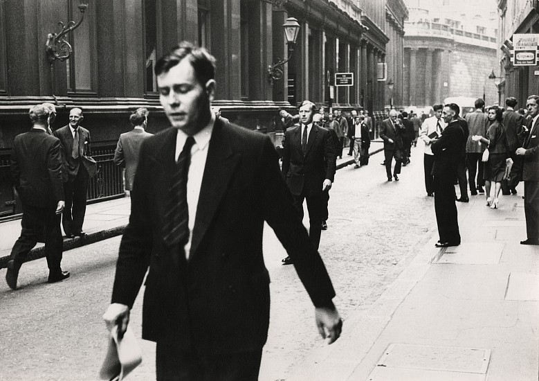 Roger Mayne, Throgmorton Street, London, 1960
Vintage gelatin silver print, 7 1/8 x 10 in. (18.1 x 25.4 cm)
6502
Sold