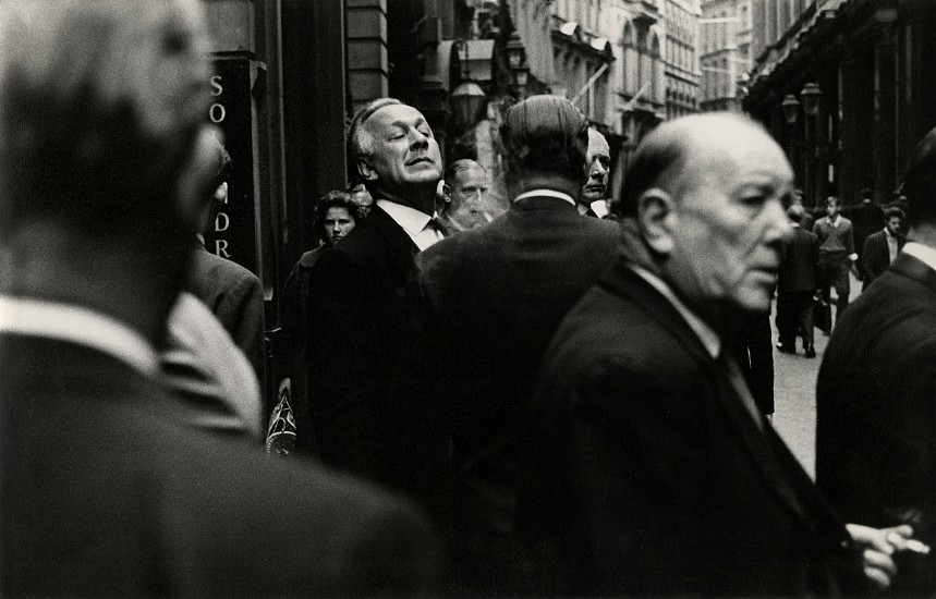 Roger Mayne, Throgmorton Street, London, 1960
Vintage gelatin silver print, 7 1/4 x 11 1/4 in. (18.4 x 28.6 cm)
6515
Sold