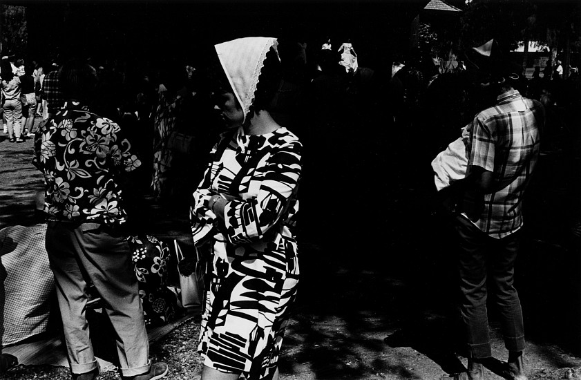 Kenneth Josephson, Honolulu, 1968
Vintage gelatin silver print, 5 7/8 x 9 in. (14.9 x 22.9 cm)
4039