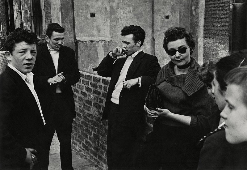 Roger Mayne, Southam Street, North Kensington, London, 1956
Vintage gelatin silver print, 9 13/16 x 14 1/4 in. (24.9 x 36.2 cm)
6507
$6,000