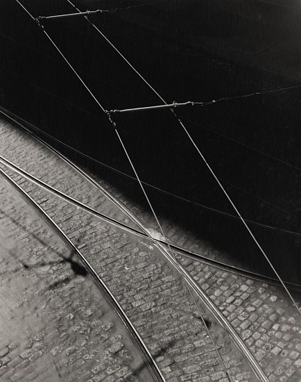 Ferenc Berko, Tramlines, New York, 1949
Early gelatin silver print, 9 5/8 x 7 9/16 in. (24.4 x 19.2 cm)
3685