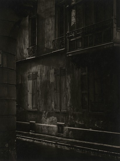 Daniel Masclet, Coin de Rue, 1927
Vintage gelatin silver print, 8 1/2 x 6 3/8 in. (21.6 x 16.2 cm)
6837
$5,500