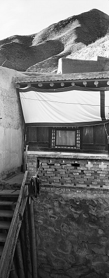 Lois Conner, Labrang, Amdo (Qinghai), Tibet, 1993
Platinum print, 16 1/2 x 6 1/2 in. (41.9 x 16.5 cm)
Edition of 5
5860