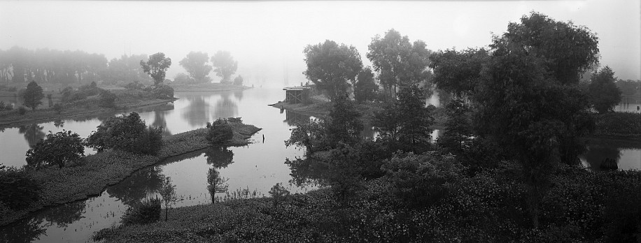 Lois Conner, Highway 10, Louisiana, 1983
Platinum print, 6 1/2 x 16 1/2 in. (16.5 x 41.9 cm)
Edition of 10
5893