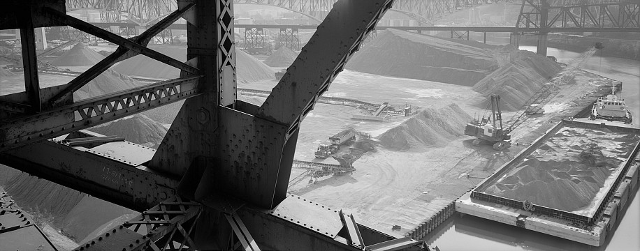 Lois Conner, Lorain-Carnegie Bridge, Cleveland, Ohio, 1991
Platinum print, 6 1/2 x 16 1/2 in. (16.5 x 41.9 cm)
Edition of 5
5902