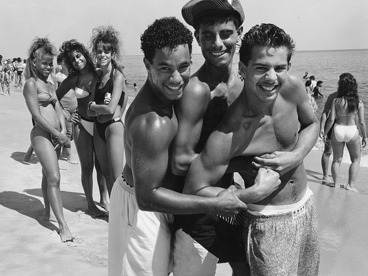 Joseph Szabo, 3 Guys, 3 Girls, Jones Beach, 1989
Vintage gelatin silver print, 9 1/8 x 12 1/4 in. (23.2 x 31.1 cm)
1486