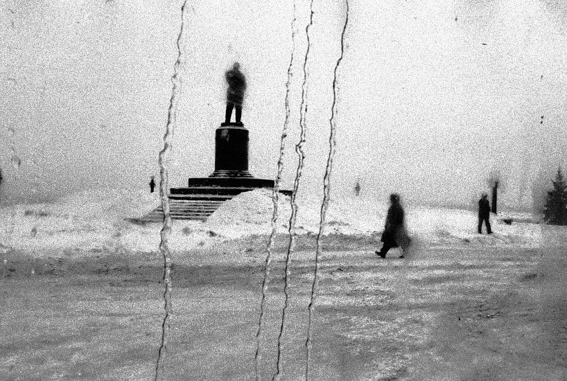 Allen Frame, Icicles, Nizhny Novgorod, Russia, 2003
Gelatin silver print, 20 x 24 in. (50.8 x 61 cm)
Edition of 9
2024