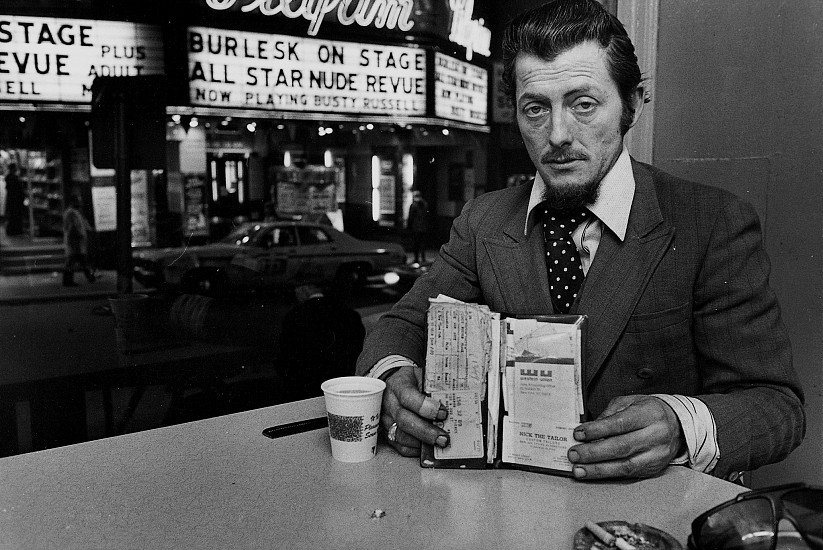 Roswell Angier, Sonny, King of Pizza, Washington Street, 1974
Vintage gelatin silver print, 11 3/4 x 17 1/2 in. (29.9 x 44.5 cm)
1696
Sold