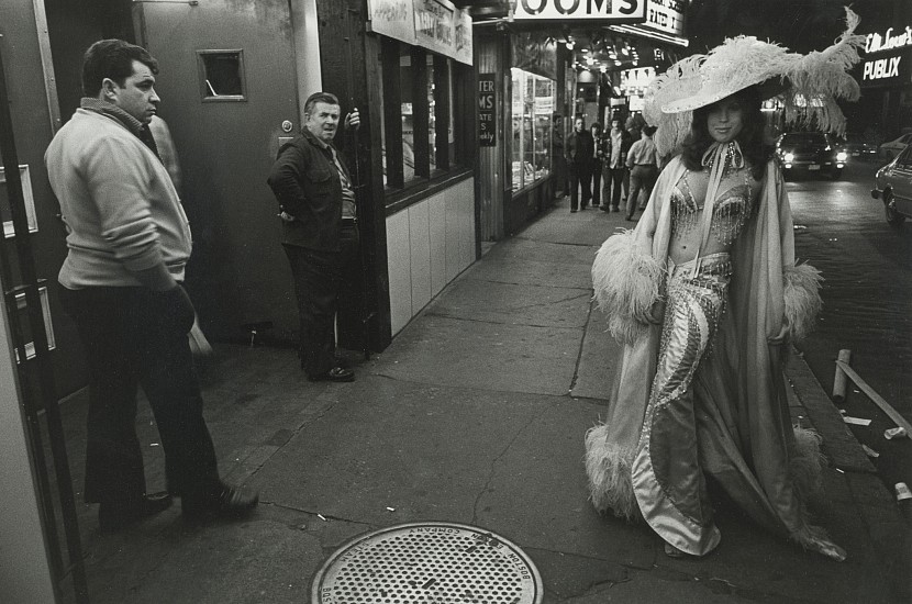 Roswell Angier, Melanie, Outside the Two O'Clock Club, Boston, 1975
Vintage gelatin silver print, 8 x 12 in. (20.3 x 30.5 cm)
1291