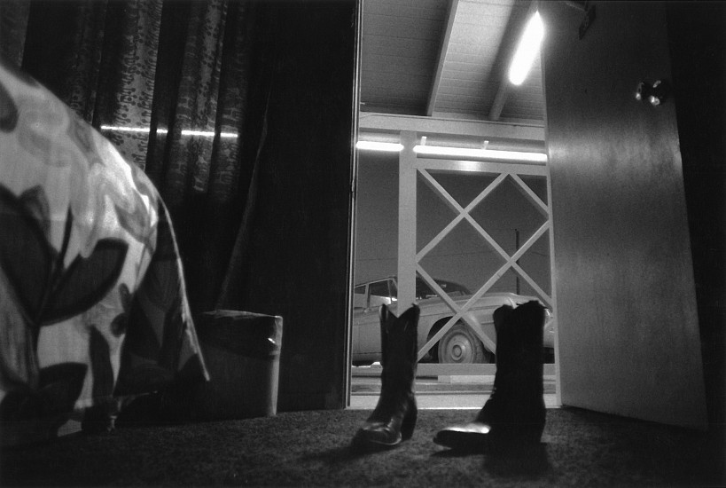 Roswell Angier, Golden Desert Motel, Gallup, 1981
Vintage gelatin silver print, 7 15/16 x 11 15/16 in. (20.2 x 30.3 cm)
2799
Sold