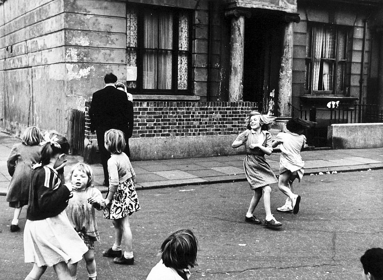 Roger Mayne, Group, Corner of Southam Street, North Kensington, London, 1956
Vintage gelatin silver print, 14 3/8 x 19 9/16 in. (36.5 x 49.7 cm)
1025
Sold