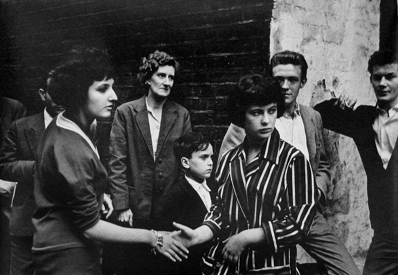 Roger Mayne, Soho Fair, 1958
Vintage gelatin silver print, 13 7/8 x 19 1/2 in. (35.2 x 49.5 cm)
2935
Sold