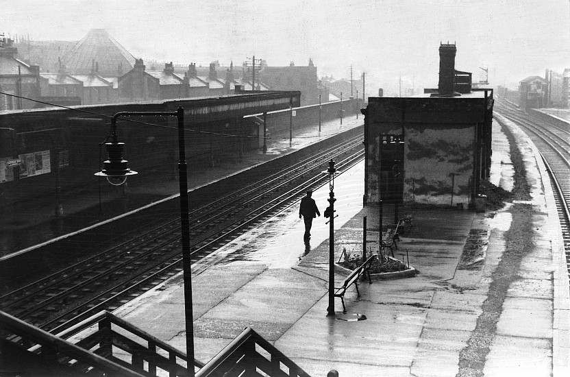 Roger Mayne, Old Railway in London, 1960
Vintage gelatin silver print, 6 5/8 x 9 15/15 in. (16.8 x 25.4 cm)
2899
Sold