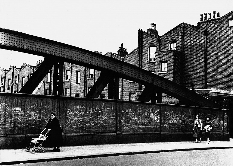 Roger Mayne, Golbourne Road Bridge, London, 1958
Vintage gelatin silver print, 14 x 19 5/8 in. (35.6 x 49.9 cm)
1515
Sold