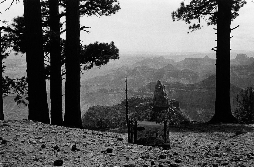 Kenneth Josephson, Grand Canyon, 1971
Vintage gelatin silver print, 6 x 9 in. (15.2 x 22.9 cm)
3785
$6,000