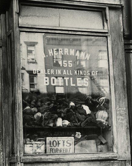 Gita Lenz, Untitled, late 1940s - 1950s
Vintage gelatin silver print, 9 9/16 x 7 1/2 in. (24.3 x 19.1 cm)
3407