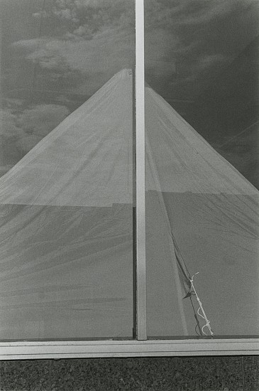 Richard Gordon, Seattle, 1975
Vintage gelatin silver print, 8 15/16 x 5 15/16 in. (22.7 x 15.1 cm)
4923