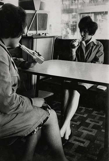 Roger Mayne, Parkhill Estate, Sheffield, 1961
Vintage gelatin silver print, 10 1/16 x 6 15/16 in. (25.6 x 17.6 cm)
4248
$5,500