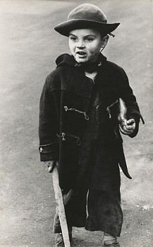 Work: Swordsman, St. Stephens Gardens, W2